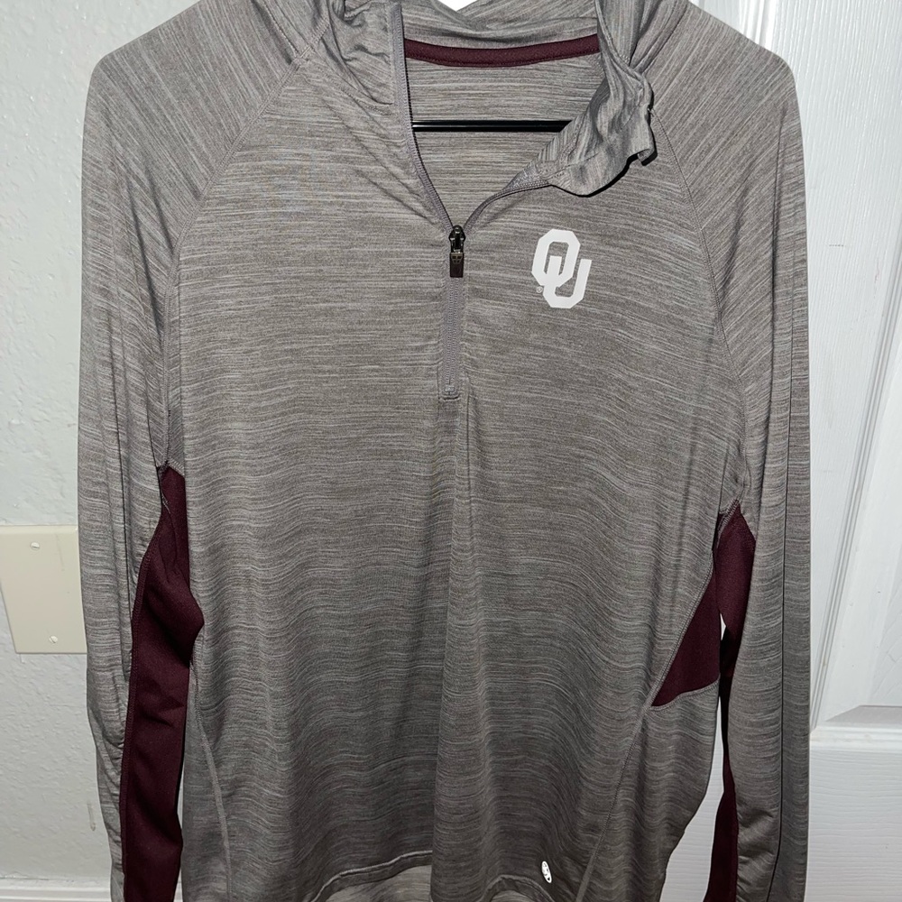 OU Pullover Size Medium - Fits more like a large